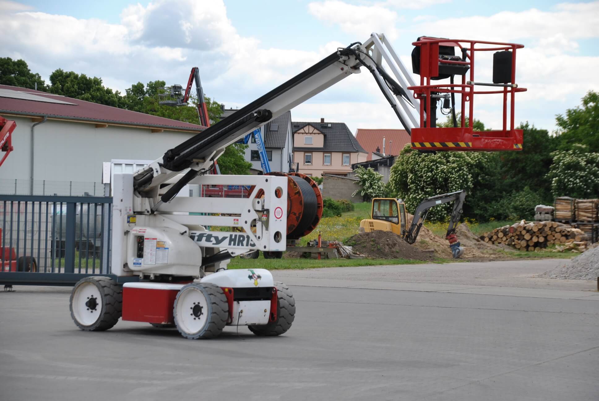 HR 15 NE - Gelenk-Teleskop-Arbeitsbühne Bj. 2008